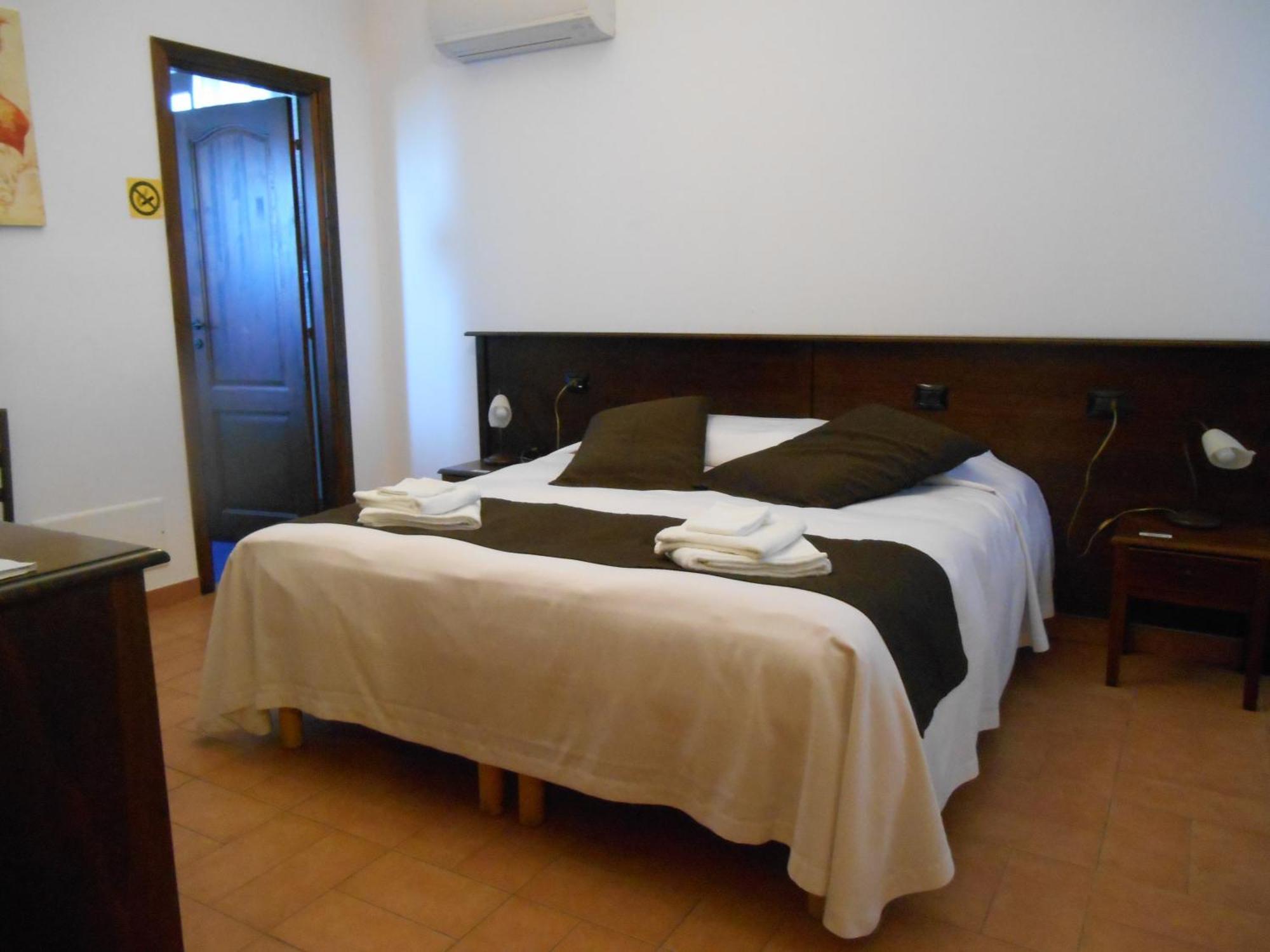 Bed & Breakfast Giardini Di Marzo Lecce Ngoại thất bức ảnh