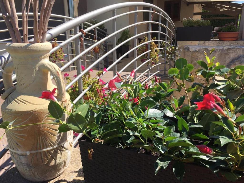 Bed & Breakfast Giardini Di Marzo Lecce Ngoại thất bức ảnh
