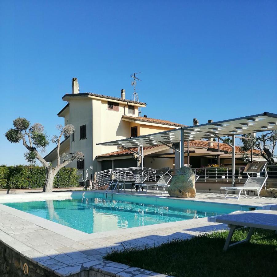 Bed & Breakfast Giardini Di Marzo Lecce Ngoại thất bức ảnh
